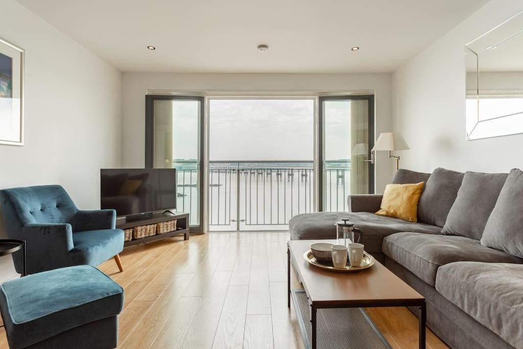 Lux Waterfront 2 Bed Apt, V&A 10Min Walk, St Andrew'S Golf 25Min Drive 던디 외부 사진